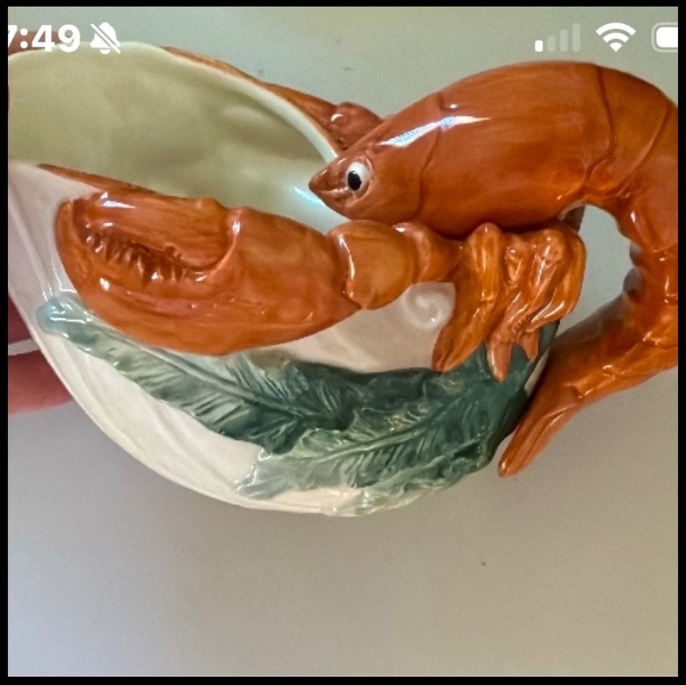 Fitz and Floyd Ceramic Lobster Pitcher Set. Set of 2 - Picture 7 of 9